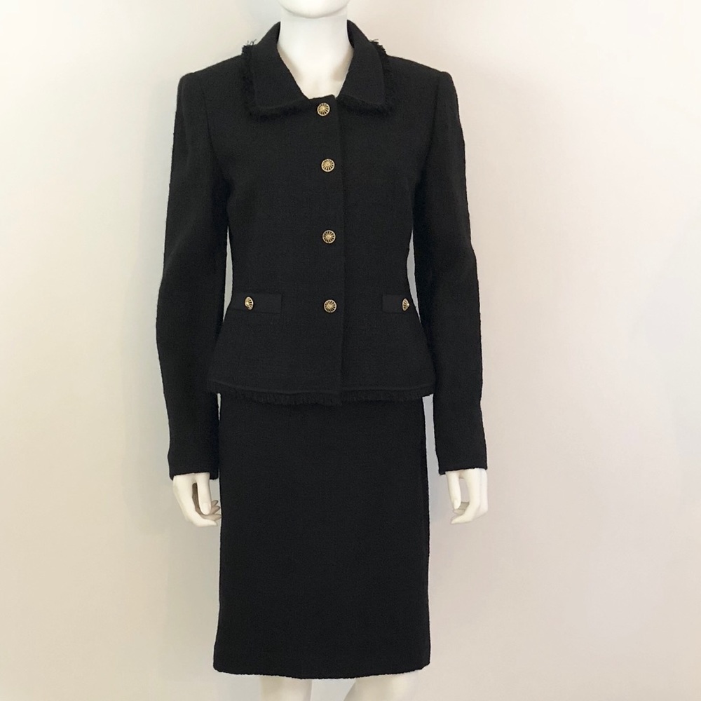 Tahari Luxe Womens suit